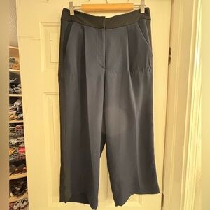 Ann Taylor size 6, cropped wide leg pant.